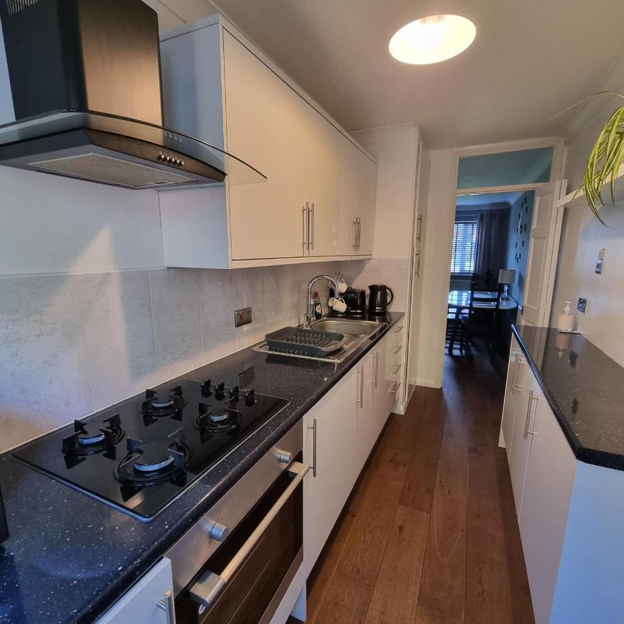 Private One Bedroom Apartment With Garden And Parking Thame Exterior foto